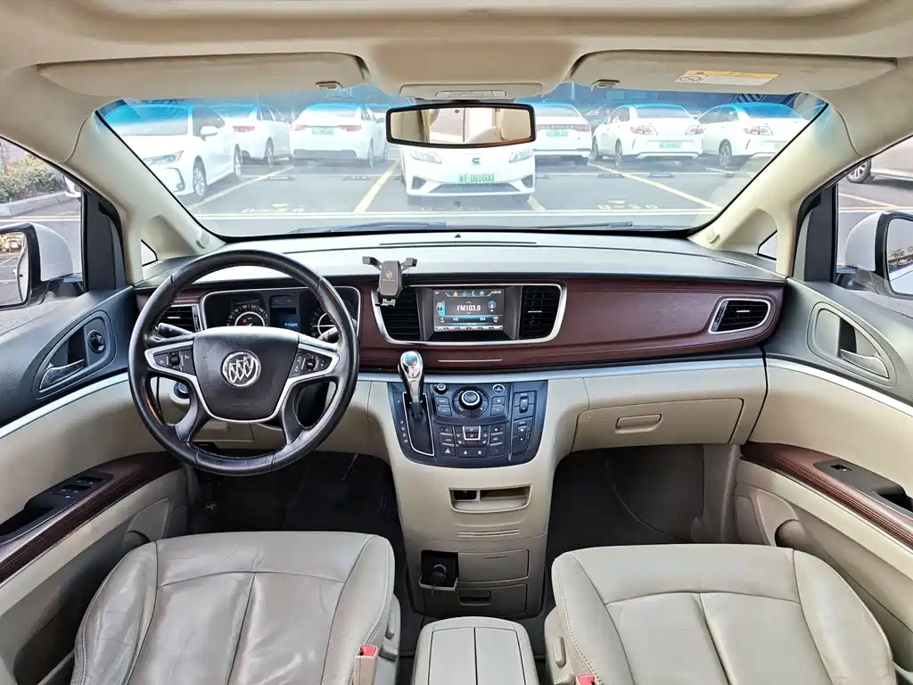 Buick GL8 2017 25S Premium Type National V купить на сайте DeffCars