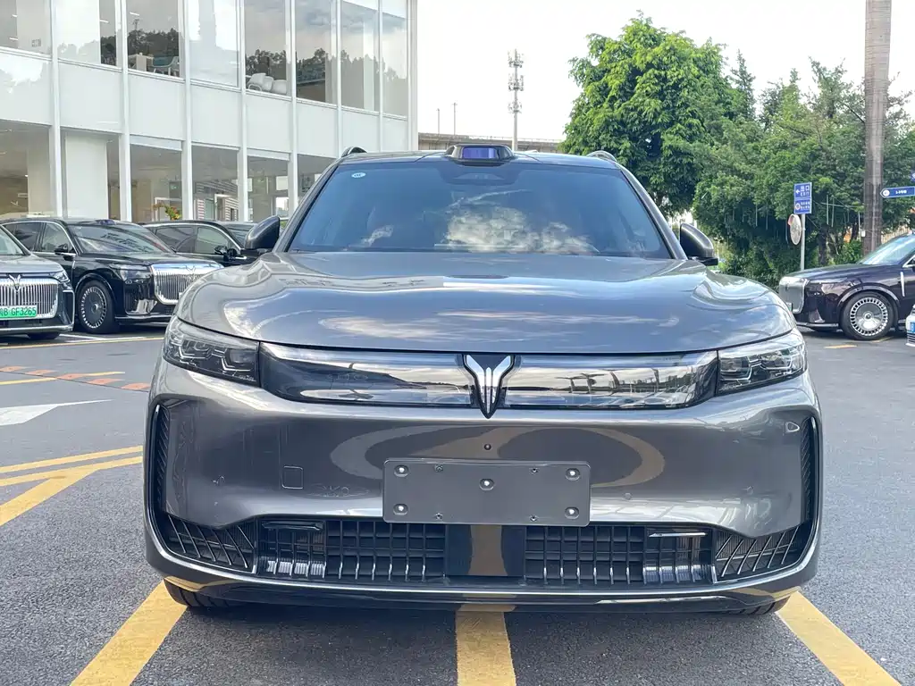 Lantu FREE 2025 FREE+ four-wheel drive Qiankun version купить на сайте DeffCars