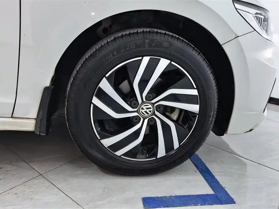 Bora 2020 1.5L automatic comfort model купить на сайте DeffCars
