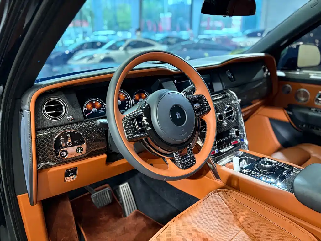 Cullinan 2018 four-seat version купить на сайте DeffCars