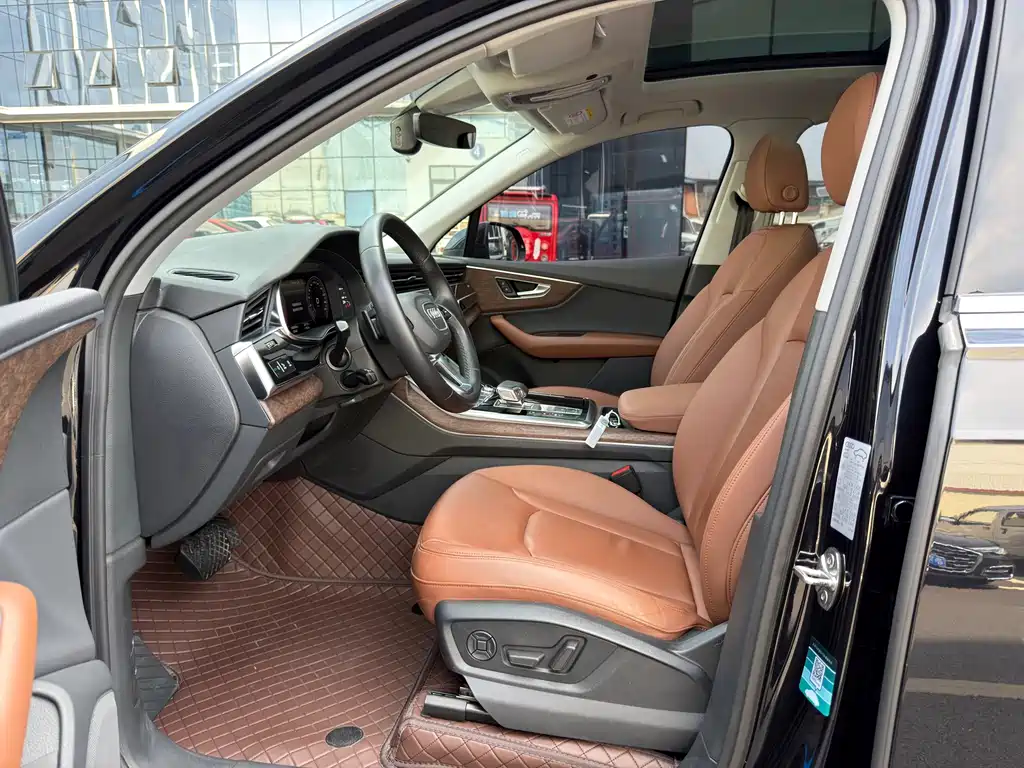 Audi Q7 2021 45 TFSI quattro S line sports купить на сайте DeffCars