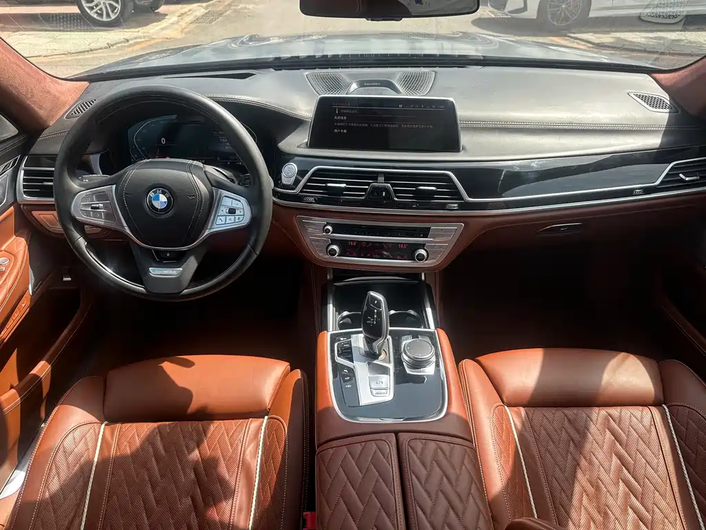 BMW 7 Series 2019 740Li xDrive Executive M Sports Package купить на сайте DeffCars