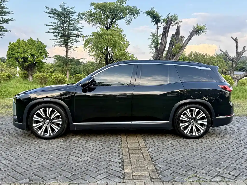 NIO ES8 2020 580KM six-seater version купить на сайте DeffCars