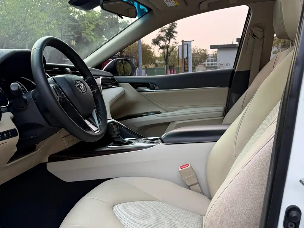 Camry 2019 2.5G Deluxe Edition National V купить на сайте DeffCars