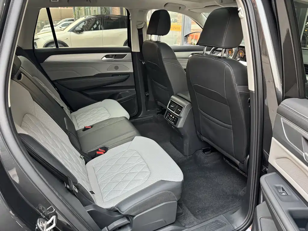 Lanxun 2023 380TSI four-wheel drive R-Line cruise version купить на сайте DeffCars