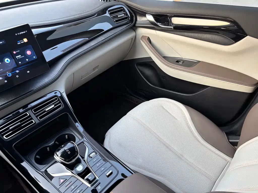 Qin PLUS 2024 Honor Edition DM-i 55KM Leading Model купить на сайте DeffCars