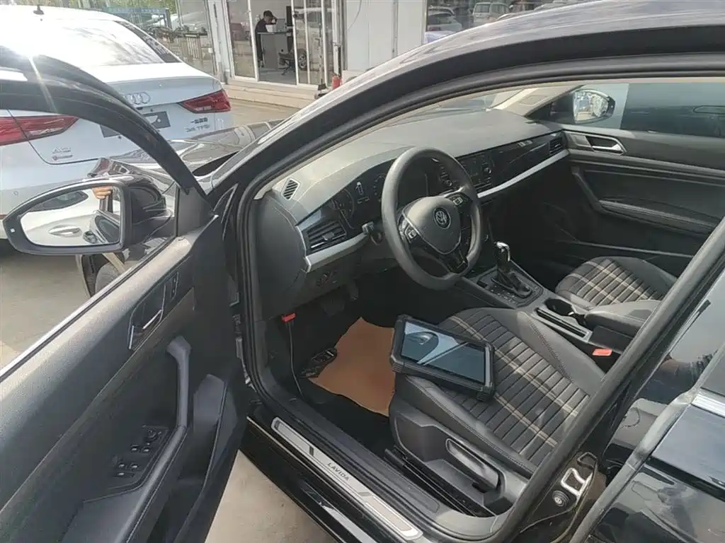 Lavida 2019 280TSI DSG Comfort Edition National VI купить на сайте DeffCars