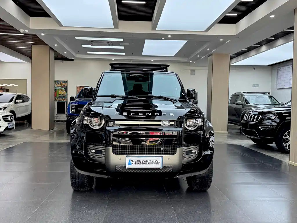 Land Rover Defender 2022 90 2.0T P300 X-DYNAMIC HSE купить на сайте DeffCars