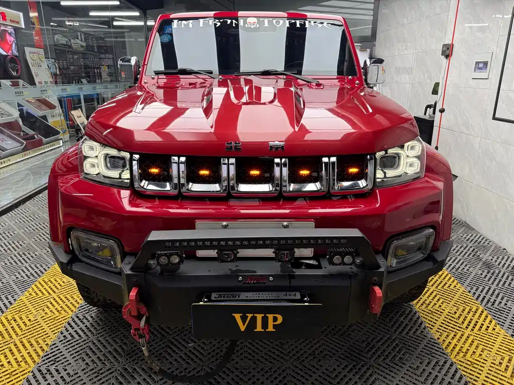 Beijing Off-Road BJ40 2019 PLUS 2.3T Automatic Four-wheel Drive Exclusive Edition National VI купить на сайте DeffCars
