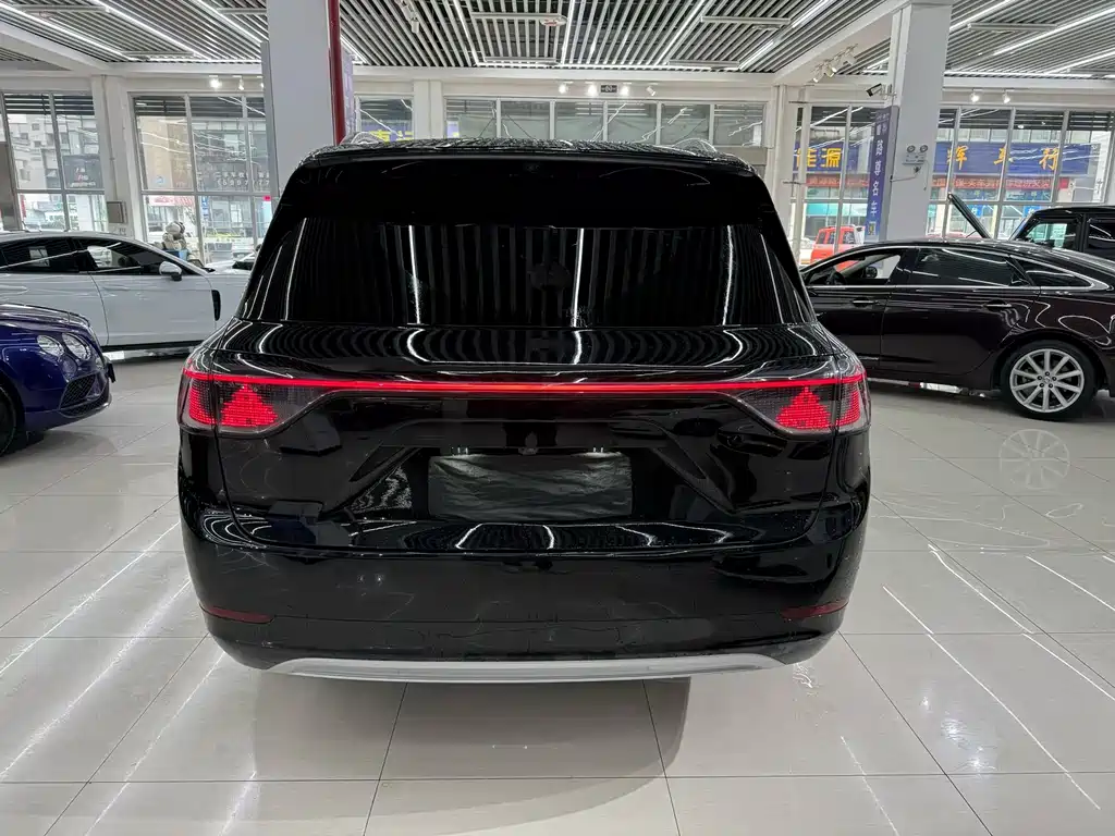 Wenjie M9 2024 extended range Ultra version 42kWh 6-seater version купить на сайте DeffCars