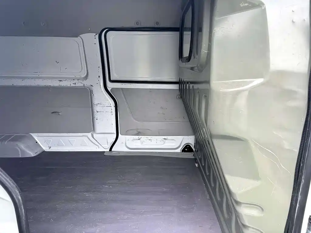 New Hiace X30L 2023 1.5L Fortune Edition Van 2/5 Seats Air-conditioned Version SWC15M купить на сайте DeffCars