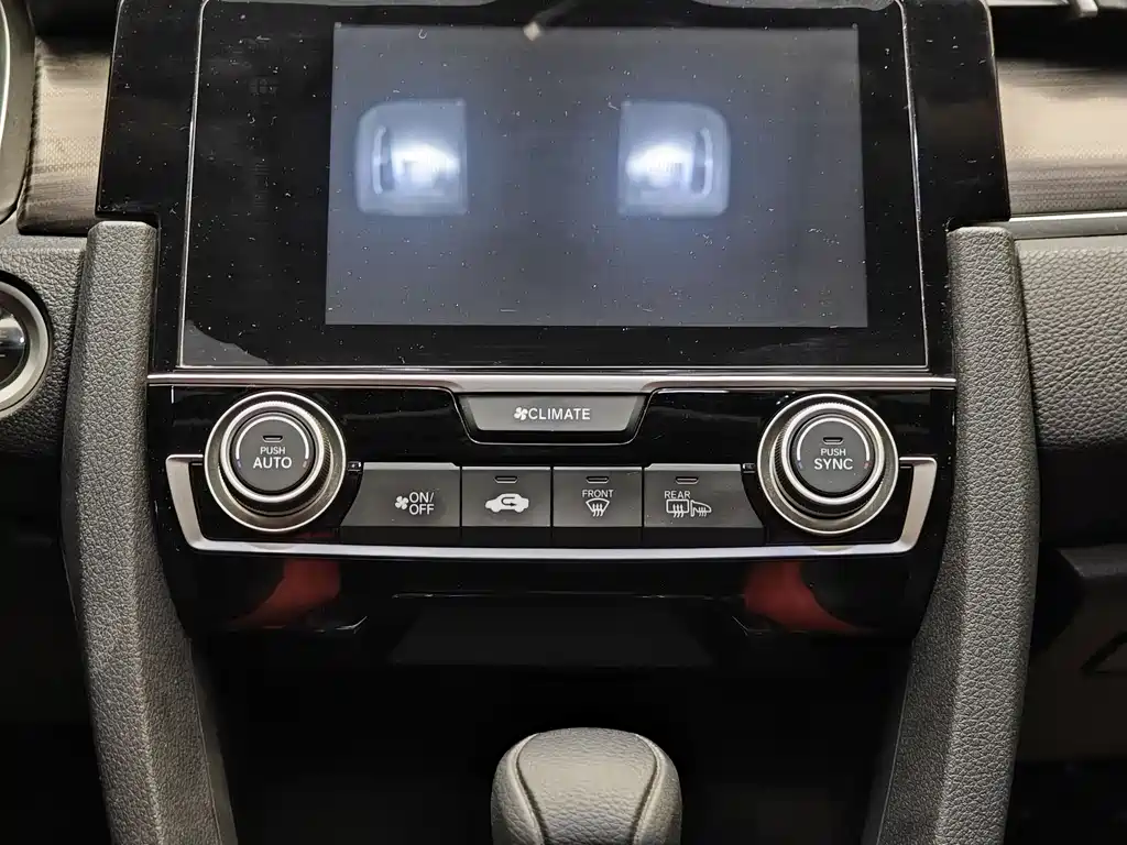 Civic 2019 220TURBO CVT Dynamic Edition National V купить на сайте DeffCars