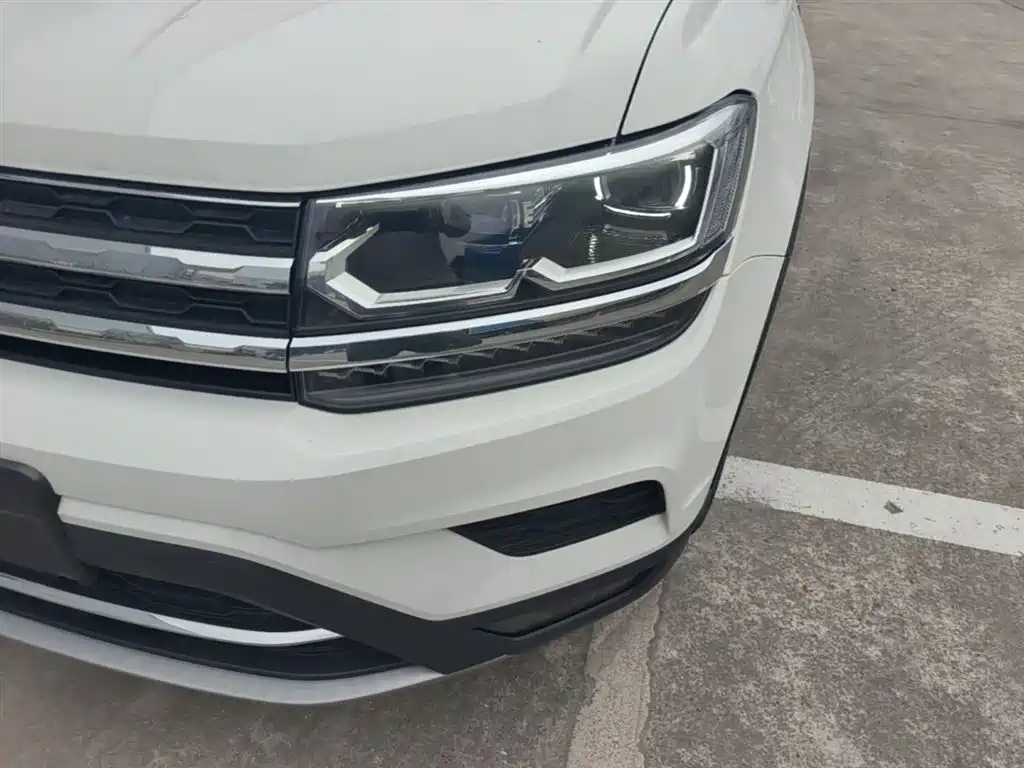 Tuyue 2021 330TSI four-wheel drive luxury version PLUS купить на сайте DeffCars