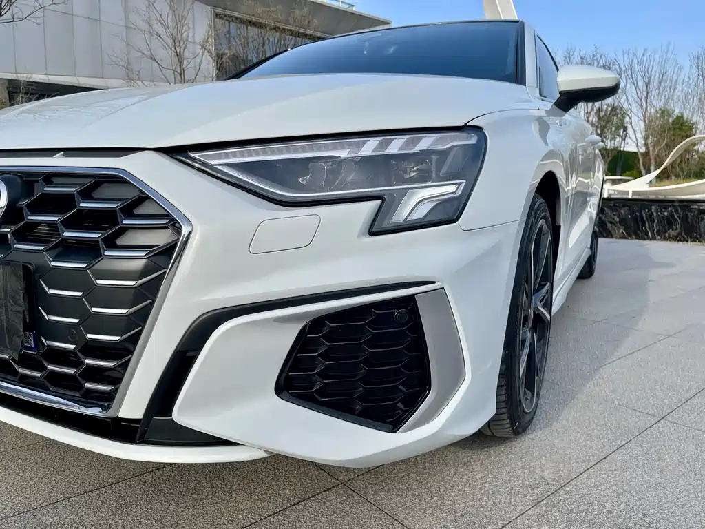 Audi A3 2023 facelift Sportback 35 TFSI stylish and sporty купить на сайте DeffCars