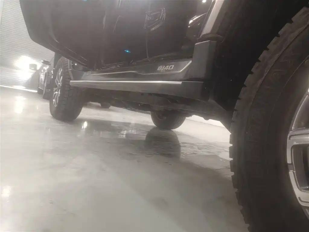 Beijing off-road BJ40 2023 2.0T automatic four-wheel drive city hunter version knight type купить на сайте DeffCars