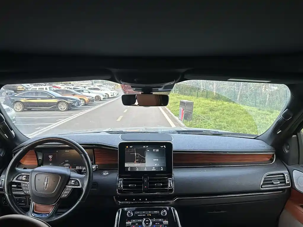 Navigator 2019 3.5T Honor Edition National VI купить на сайте DeffCars