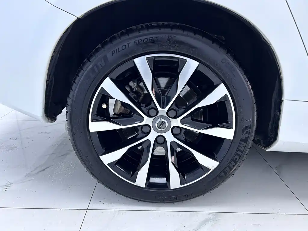 Volvo S60 2018 S60L T3 Zhijin Enterprising Edition купить на сайте DeffCars