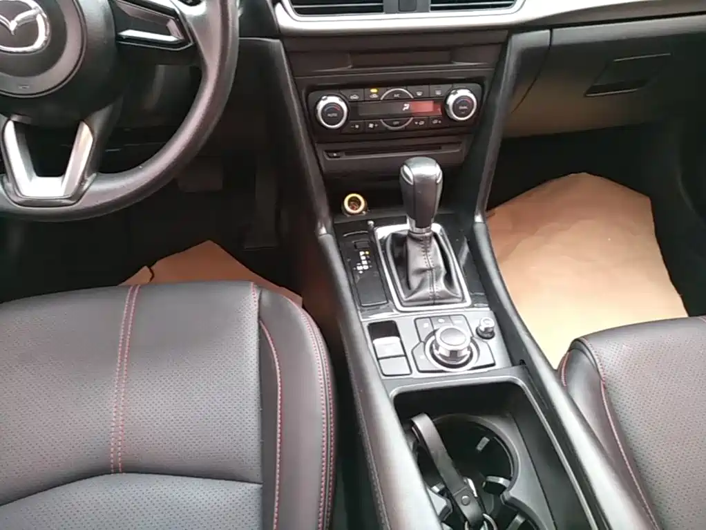 Mazda3 Angkesela 2017 sedan 1.5L automatic luxury model National V купить на сайте DeffCars