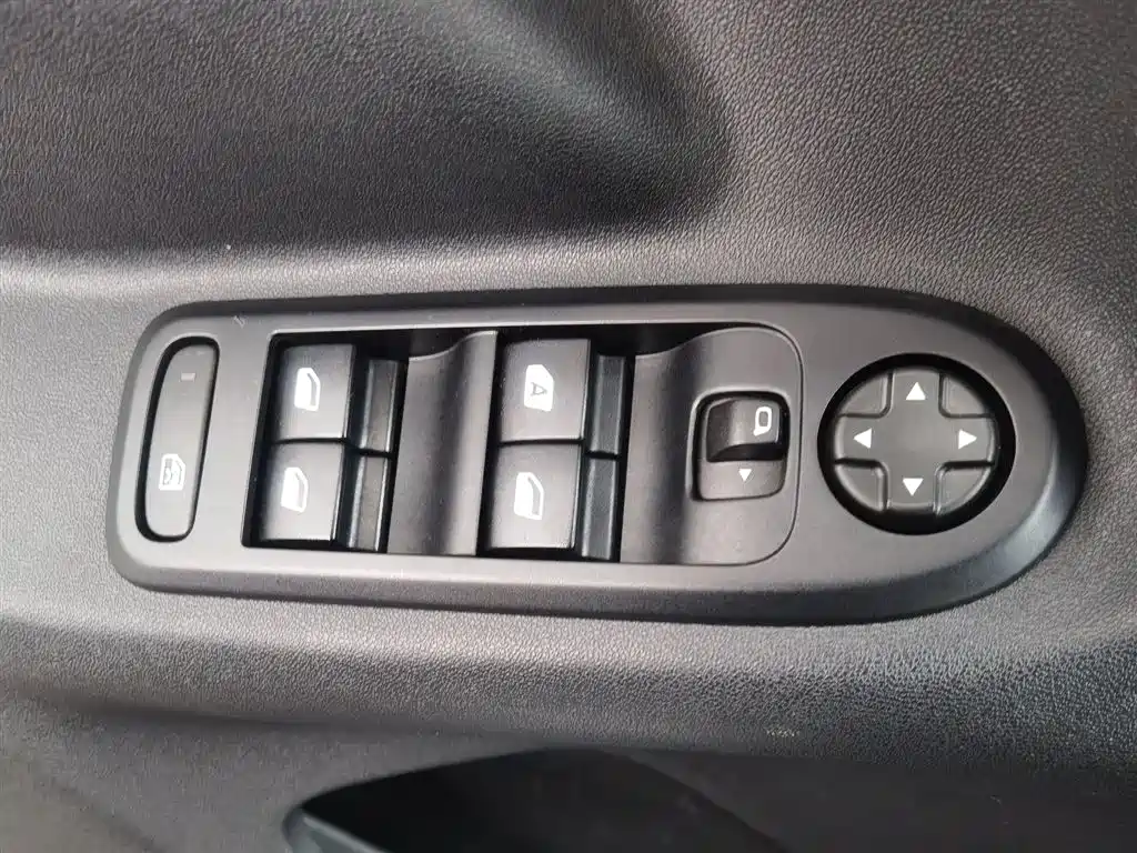 Citroen C3-XR 2021 190THP DCT Premium Edition купить на сайте DeffCars