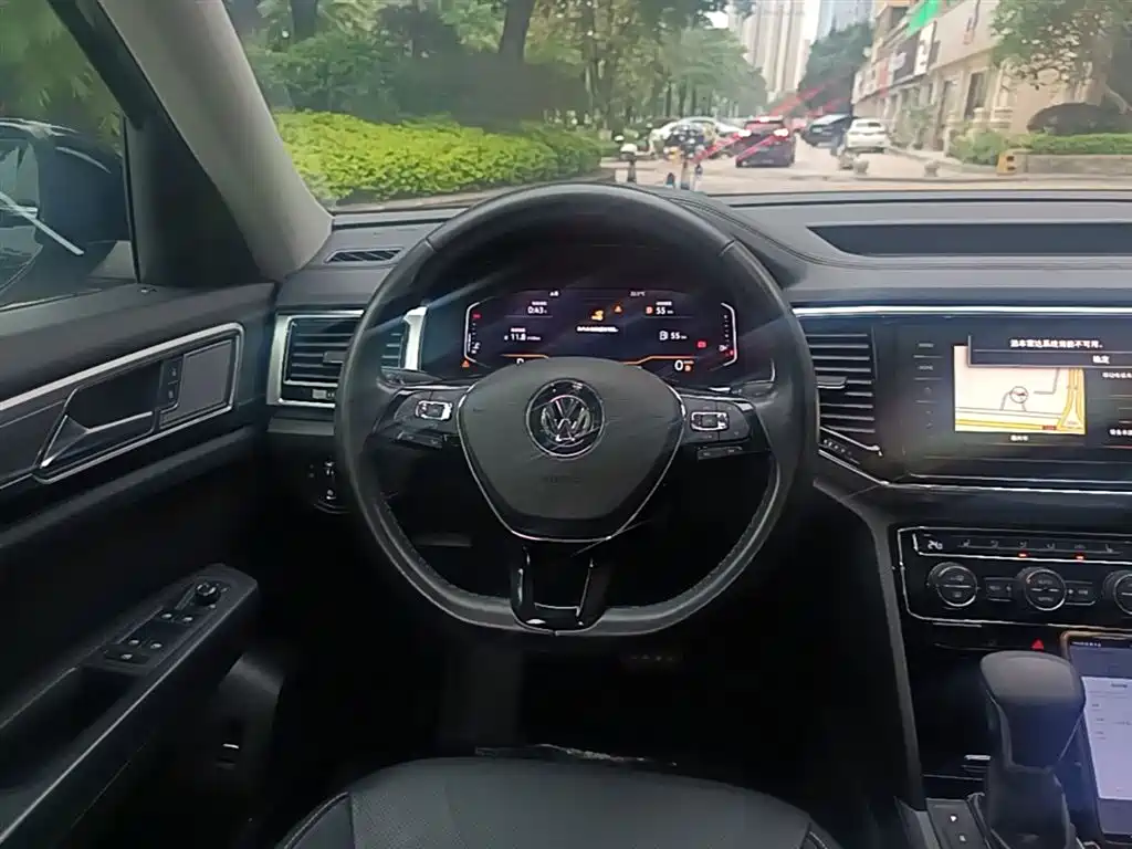 Touron 2020 330TSI 2WD Deluxe Edition National VI купить на сайте DeffCars