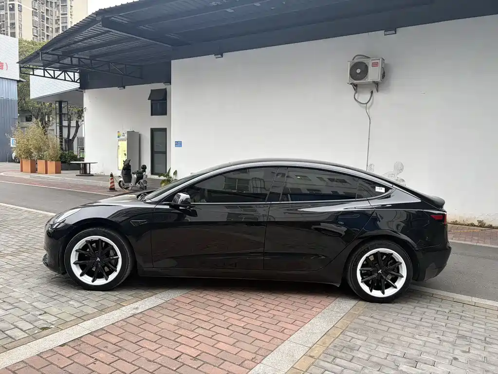 Model 3 2022 rear-wheel drive version купить на сайте DeffCars