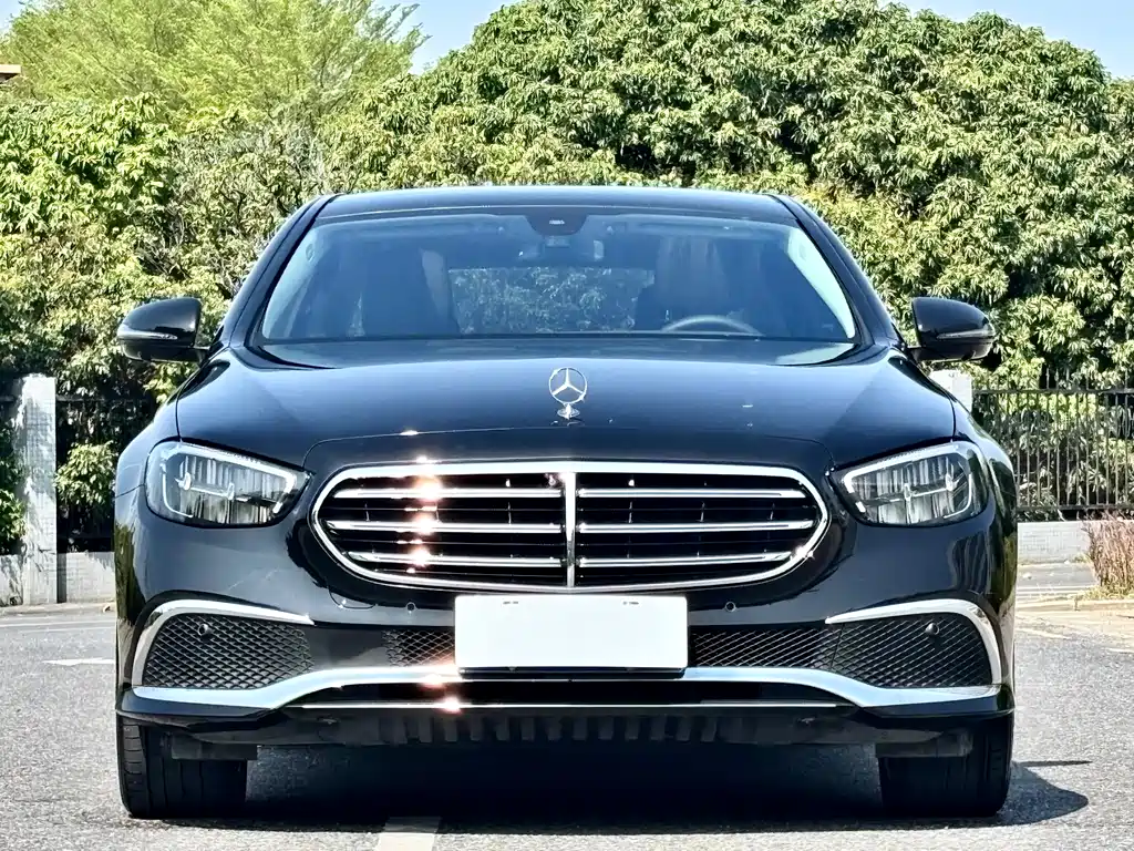 Mercedes-Benz E-Class 2023 E 300 L Luxury Model купить на сайте DeffCars