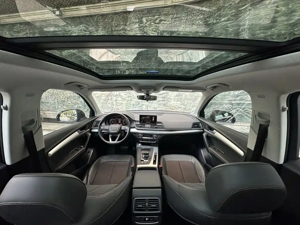 Audi Q5L 2018 40 TFSI enjoys fashionable style, National V купить на сайте DeffCars