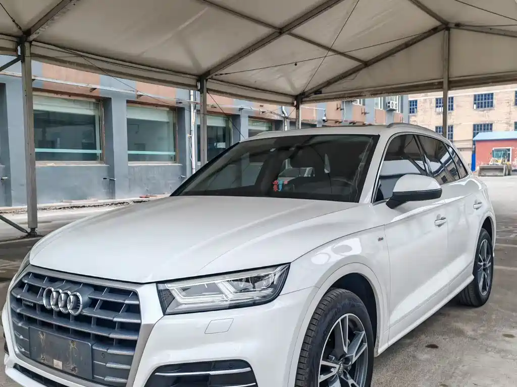 Audi Q5L 2018 45 TFSI Exclusive Fashion Model National VI купить на сайте DeffCars