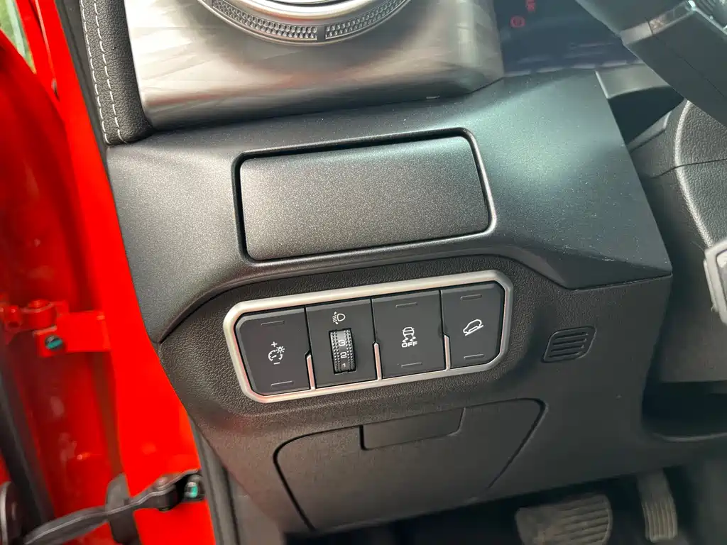 Tank 300 2021 Off-Road Version 2.0T Conqueror купить на сайте DeffCars