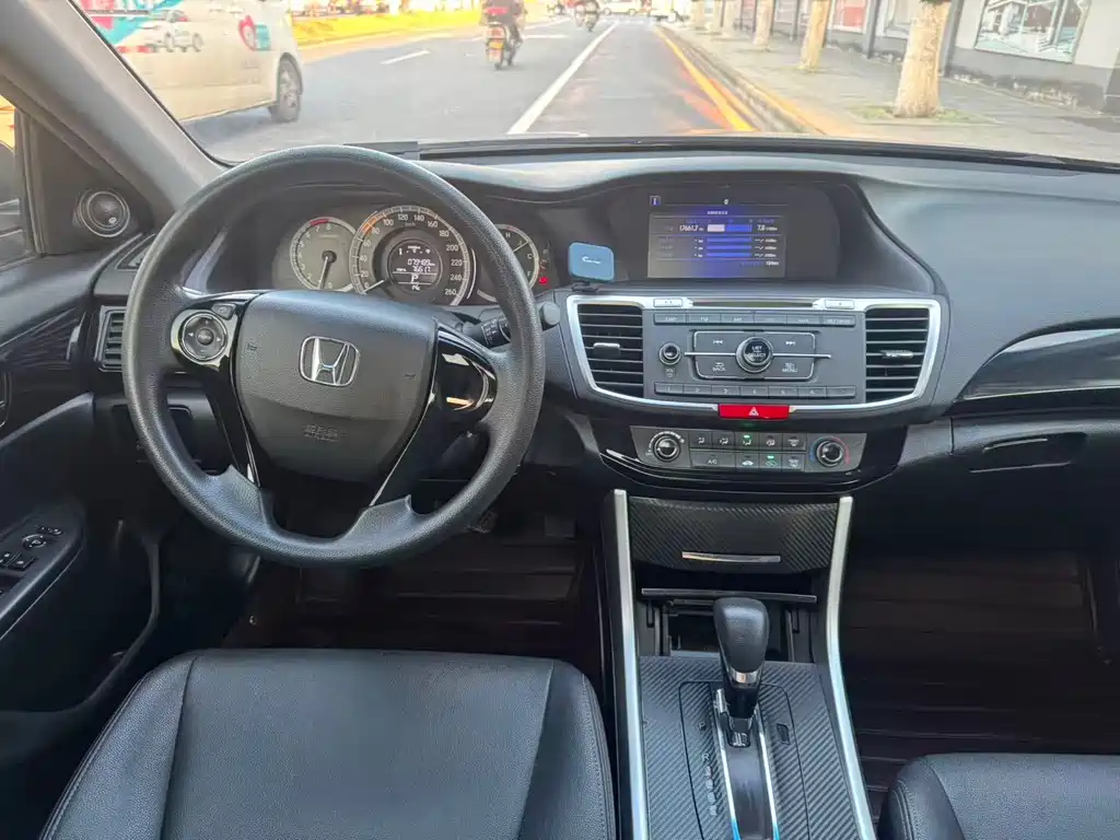 Accord 2016 2.0L Comfort Edition купить на сайте DeffCars