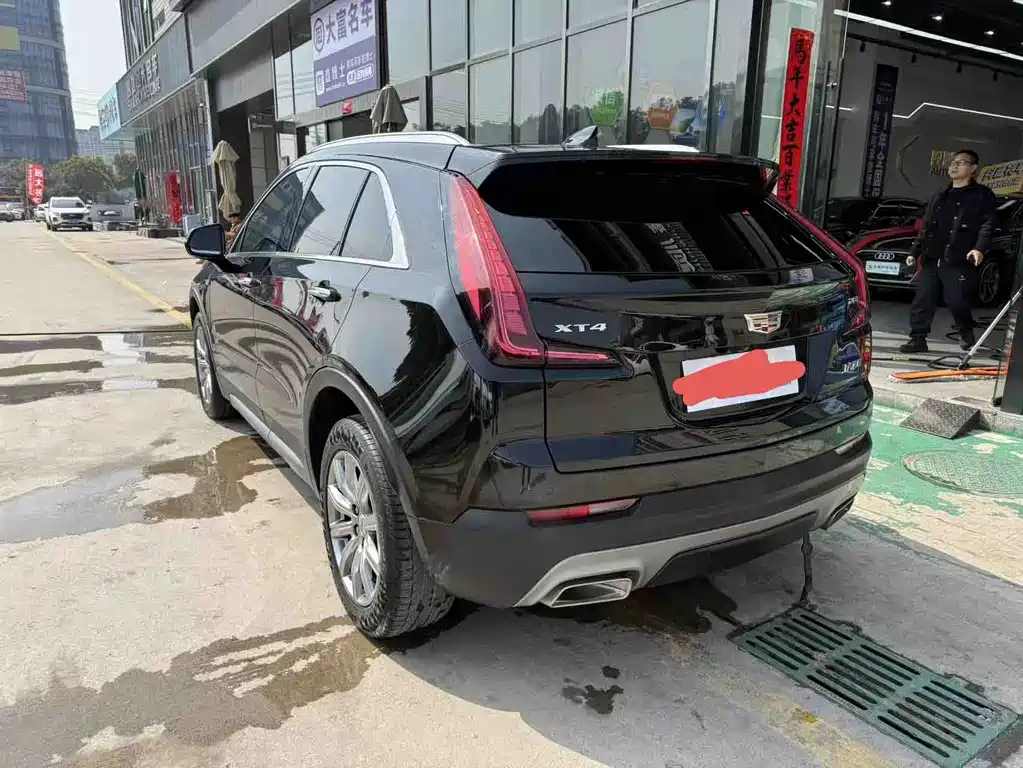 Cadillac XT4 2021 28T two-wheel drive leading model купить на сайте DeffCars