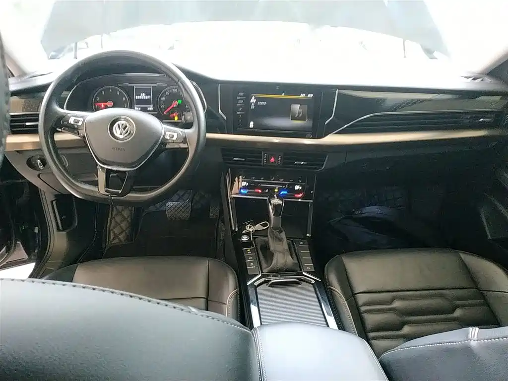 Passat 2020 280TSI Elite Edition National VI купить на сайте DeffCars