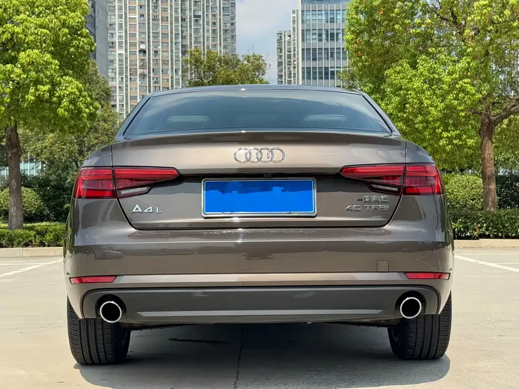 Audi A4L 2017 40 TFSI Fashion Type купить на сайте DeffCars