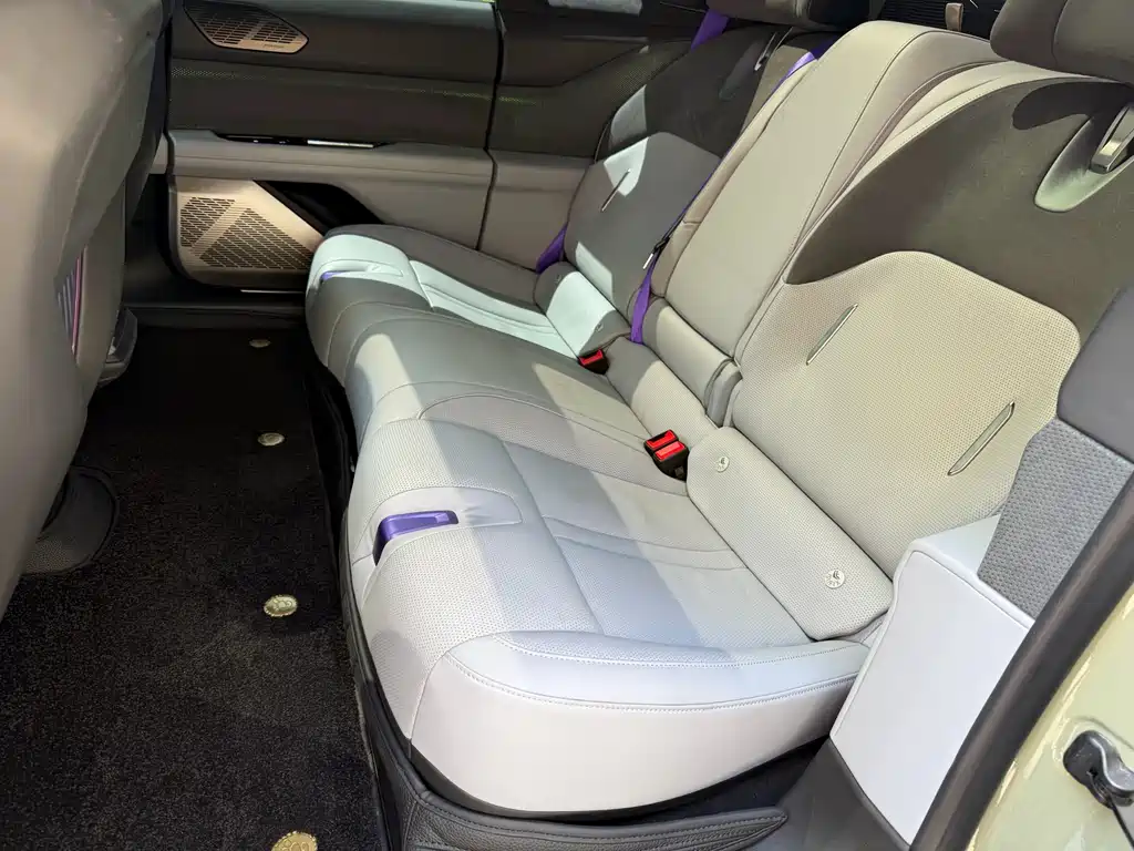 Gaohe HiPhi Z 2023 five-seater version купить на сайте DeffCars