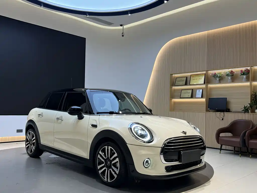 MINI 2019 1.5T COOPER Artist Five-Door Edition купить на сайте DeffCars