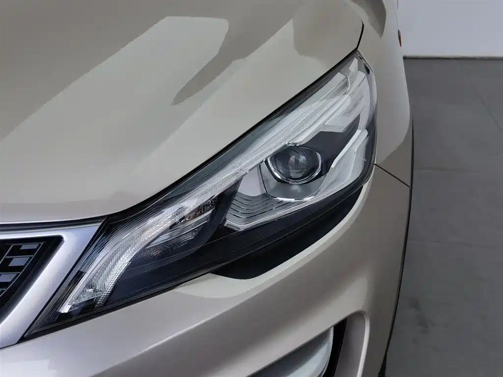 Emgrand GS 2018 Sports Edition 1.4T Automatic Premium Model купить на сайте DeffCars