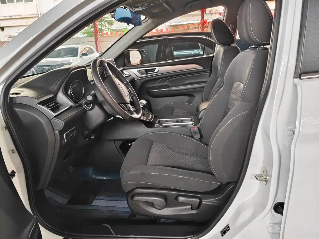 Haval M6 2023 PLUS 1.5T DCT luxury smart connected model купить на сайте DeffCars