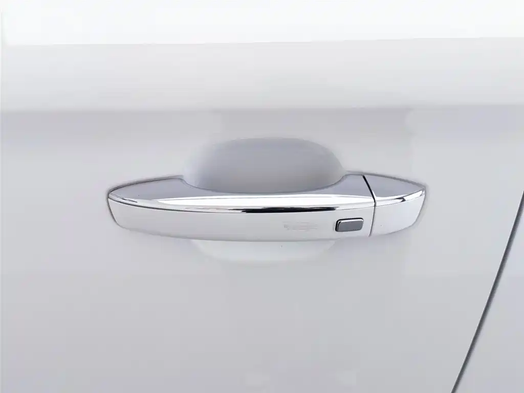Roewe i5 2020 1.5L automatic 4G Internet leading flagship version купить на сайте DeffCars