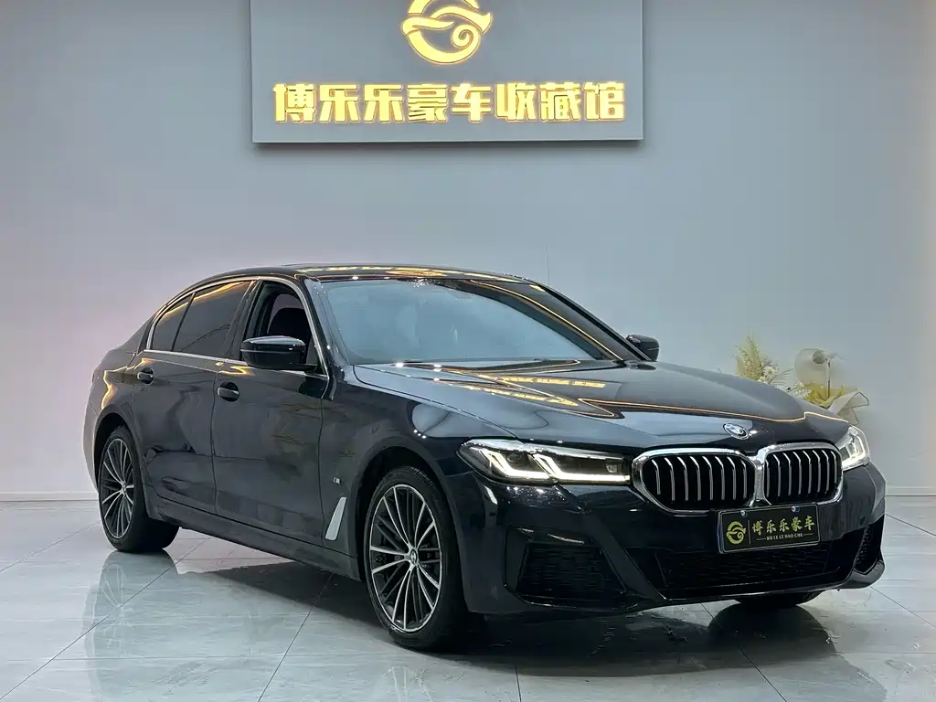 BMW 5 Series 2023 530Li Leading M Sports Package купить на сайте DeffCars