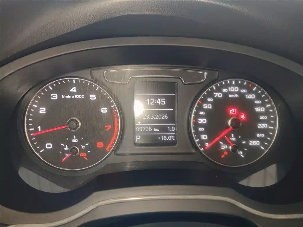 Audi Q3 2018 30th Anniversary Model 30 TFSI Fashion Model купить на сайте DeffCars