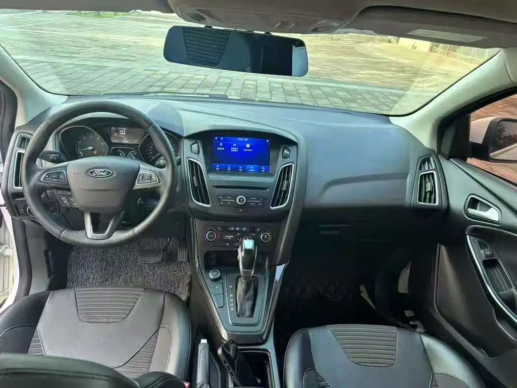 Focus 2017 Sedan EcoBoost 180 Automatic Elite купить на сайте DeffCars