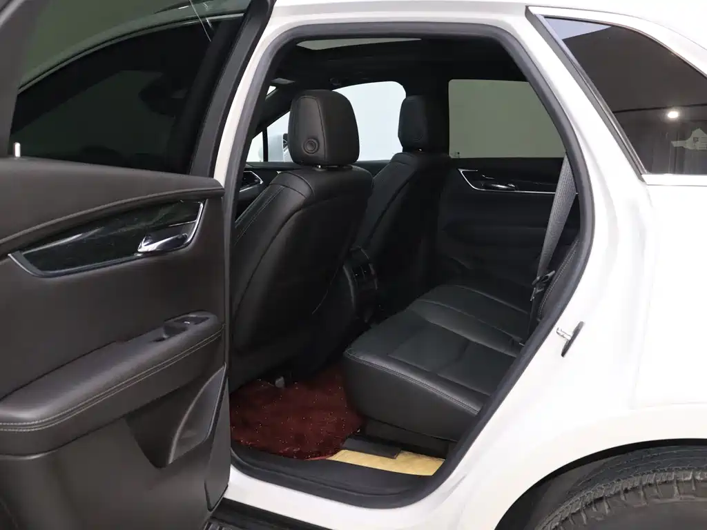 Cadillac XT5 2020 28T luxury model купить на сайте DeffCars