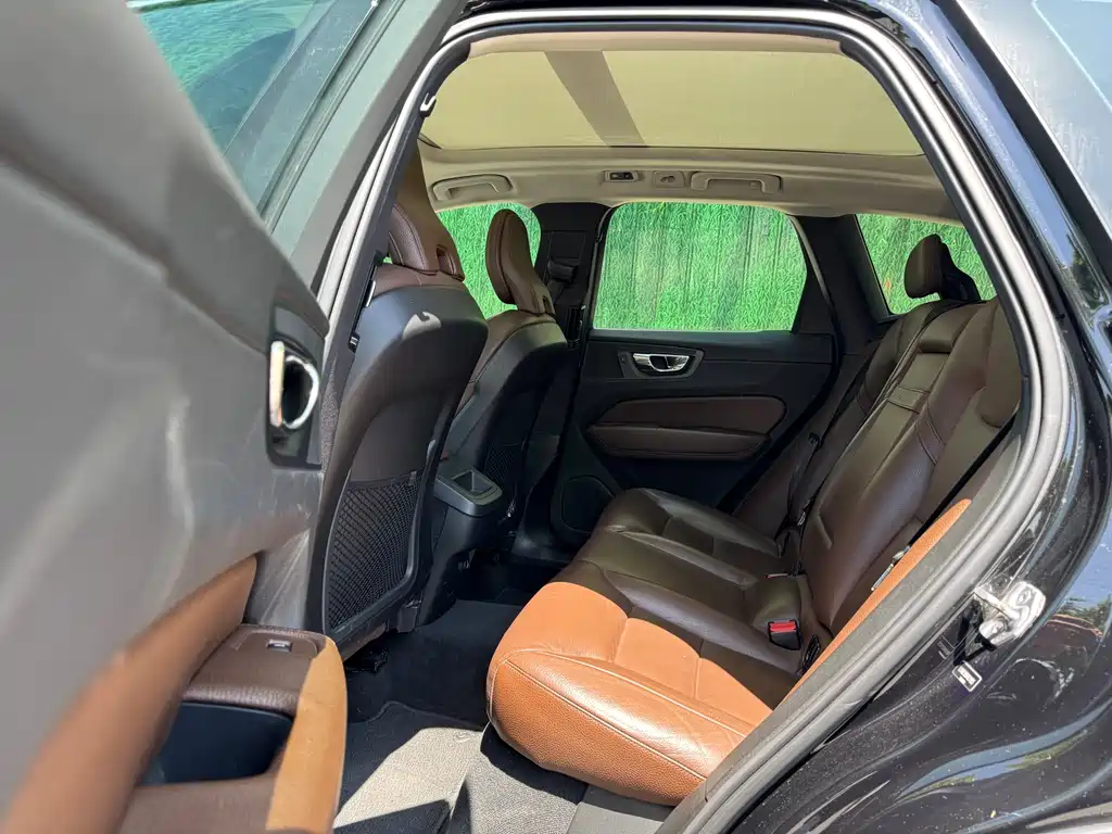 Volvo XC60 2019 T5 4WD Zhiyuan Edition National VI купить на сайте DeffCars