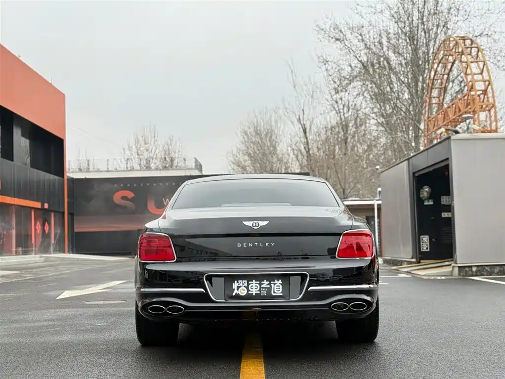 Flying Spur 2022 4.0T V8 Standard Edition купить на сайте DeffCars