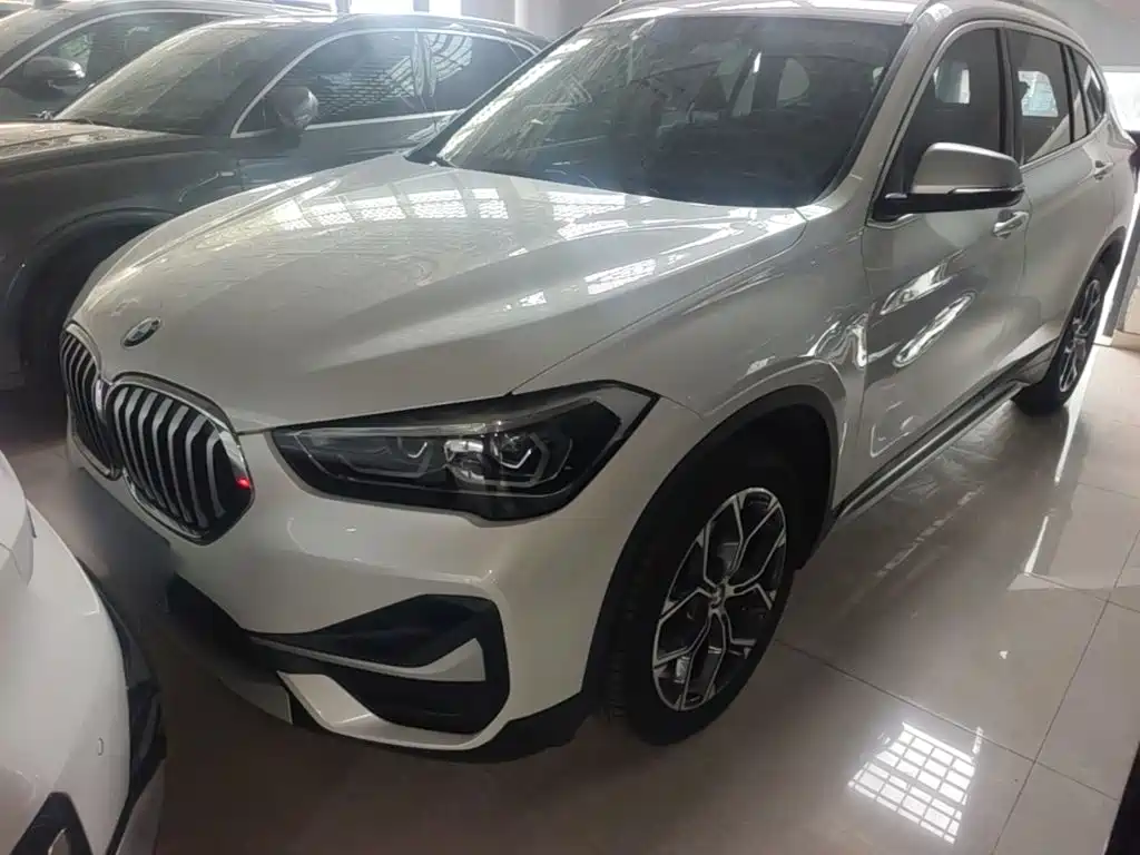 BMW X1 2022 sDrive20Li Exclusive Model купить на сайте DeffCars