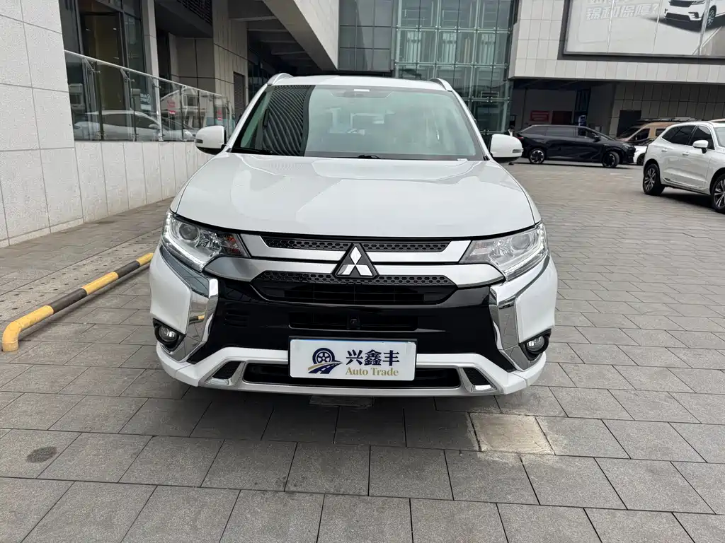 Outlander 2021 2.0L 2WD Enjoy Edition 7 seats купить на сайте DeffCars