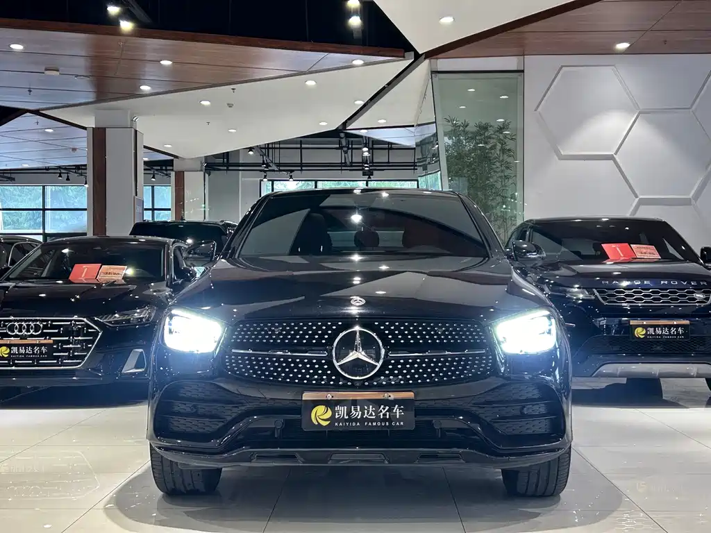 Mercedes-Benz GLC Coupe 2023 GLC 260 4MATIC Coupe SUV купить на сайте DeffCars
