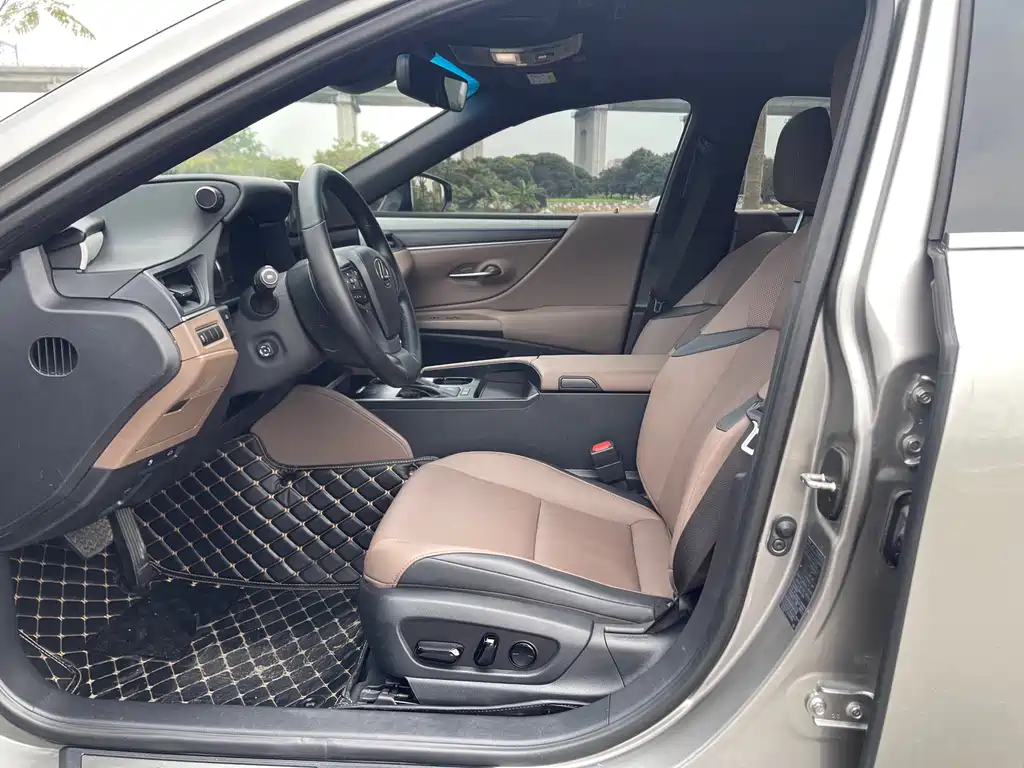 Lexus ES 2025 200 Premium Edition купить на сайте DeffCars