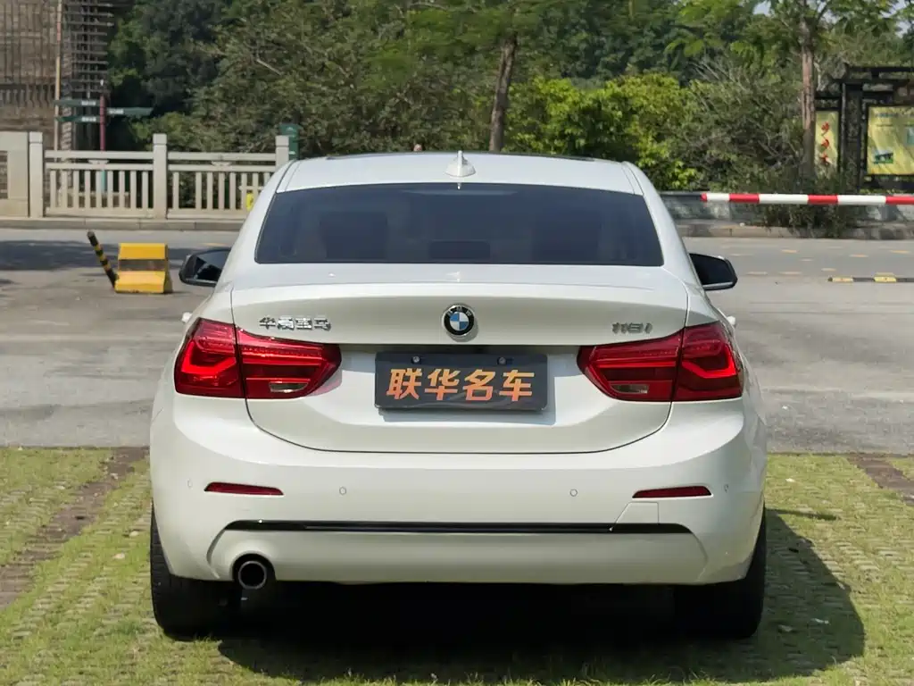 BMW 1 Series 2017 118i Sports купить на сайте DeffCars