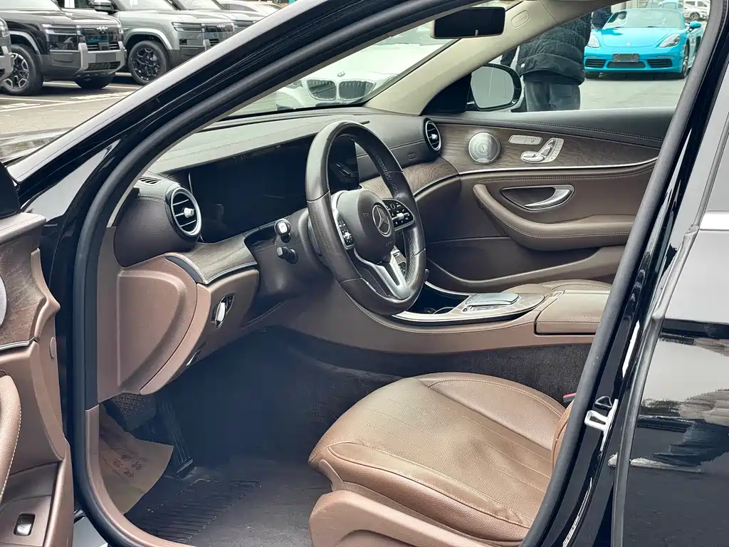 Mercedes-Benz E-Class 2019 E 300 L Fashion купить на сайте DeffCars